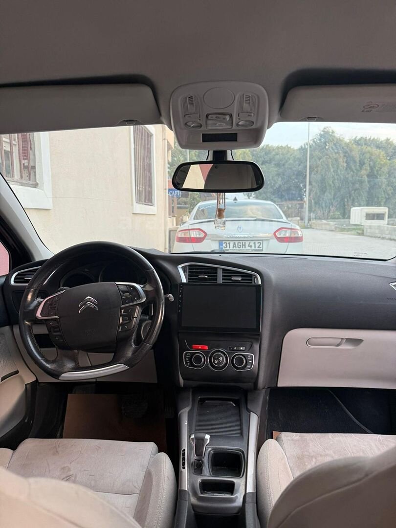 Galeriden Citroen C4 1.6 e-HDi Confort 2012 Model Hatay 200.000 km Siyah 4