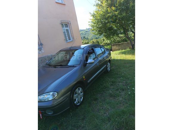 Sahibinden Renault Megane 1.6 RTE 16 v. 2000 Model