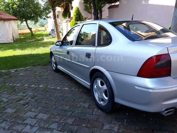 Sahibinden Opel Vectra 1.6 Comfort 2000 Model