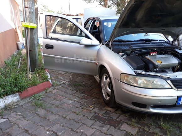 Sahibinden Opel Vectra 1.6 Comfort 2000 Model