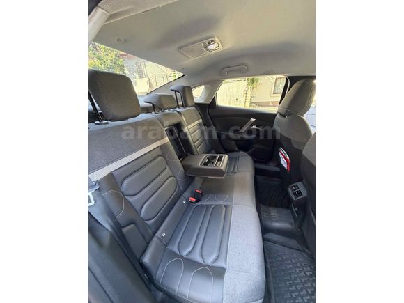 Sahibinden Citroen C4 X 1.2 PureTech Shine 2023 Model 