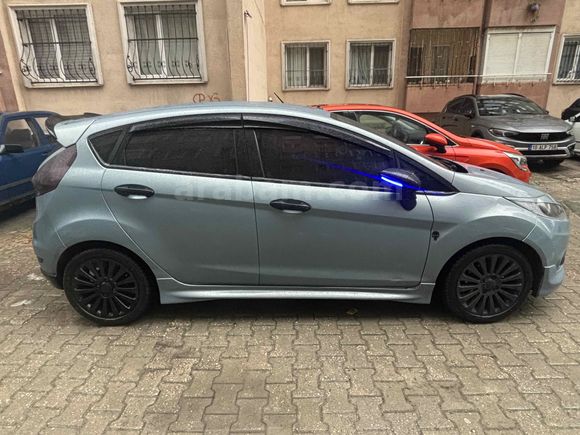 Sahibinden Ford Fiesta 1.4 Titanium 2009 Model 