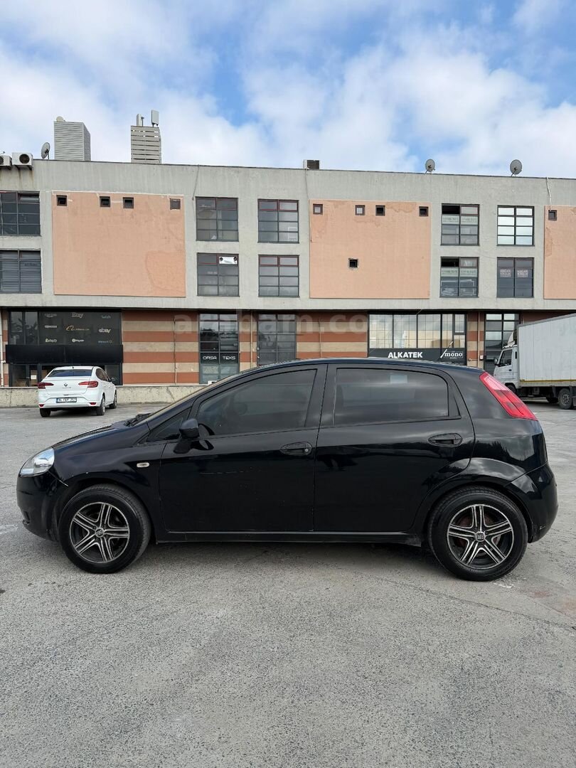 Sahibinden Fiat Punto Grande 1.3 Multijet Active 2008 Model İstanbul 228.000 km Siyah 3