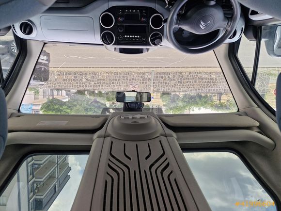 'SUNAUTO' İLK ELDEN DEĞİŞENSİZ BOYASIZ TRAMERSİZ CAM TAVAN