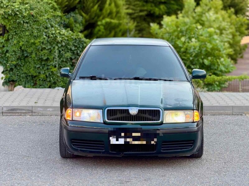 Galeriden Skoda Octavia 1.6 Ambiente 2001 Model Gaziantep 370.000 km Yeşil