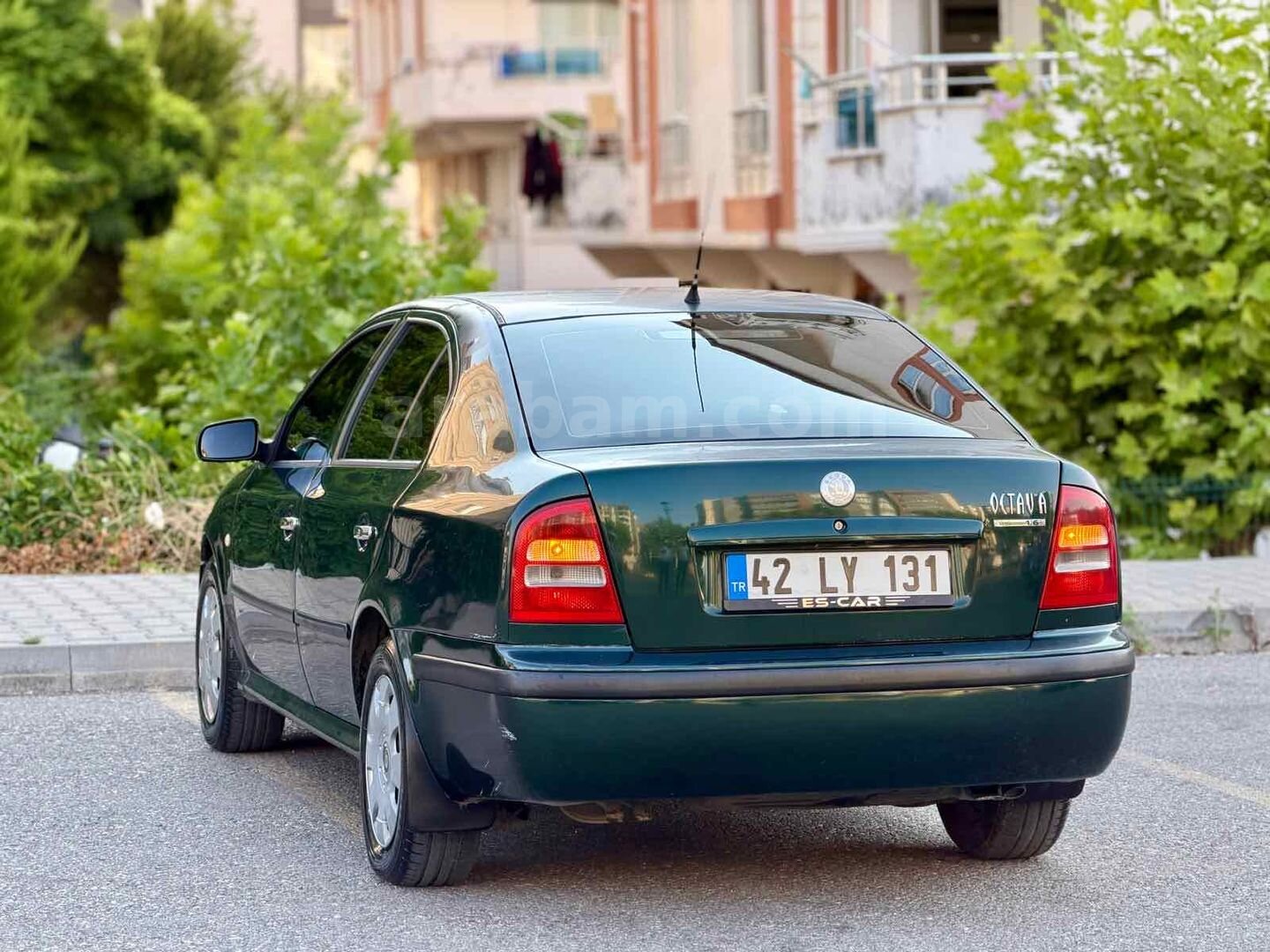 Galeriden Skoda Octavia 1.6 Ambiente 2001 Model Gaziantep 370.000 km Yeşil 6