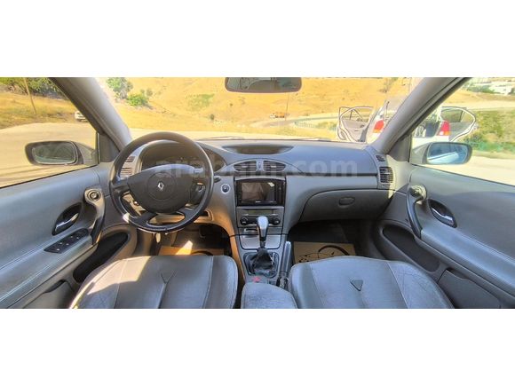 Sahibinden Renault Laguna 3.0 Initial 2003 Model