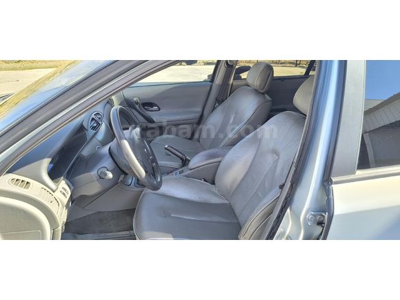 Sahibinden Renault Laguna 3.0 Initial 2003 Model