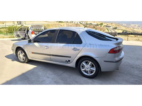 Sahibinden Renault Laguna 3.0 Initial 2003 Model