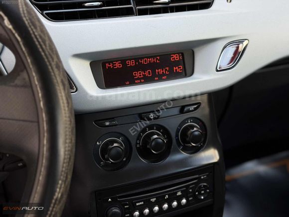 EVİN AUTO'DAN 2014 MODEL CİTROEN C3 OTOMATİK 136 BİNKM CAM TAVAN
