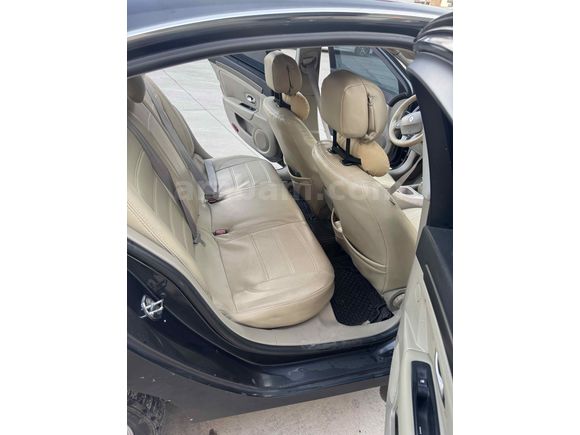 Sahibinden Renault Laguna 1.5 dCi Dynamique 2009 Model  390.000 km Siyah