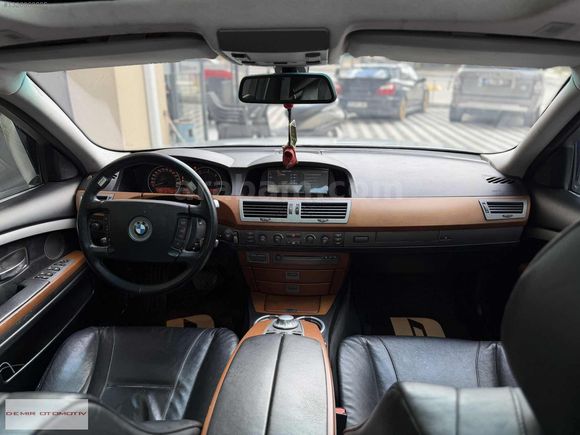 2004 BMW 740d TRAMERSİZ SINIF TEMİZLİKTE EMSALİZ