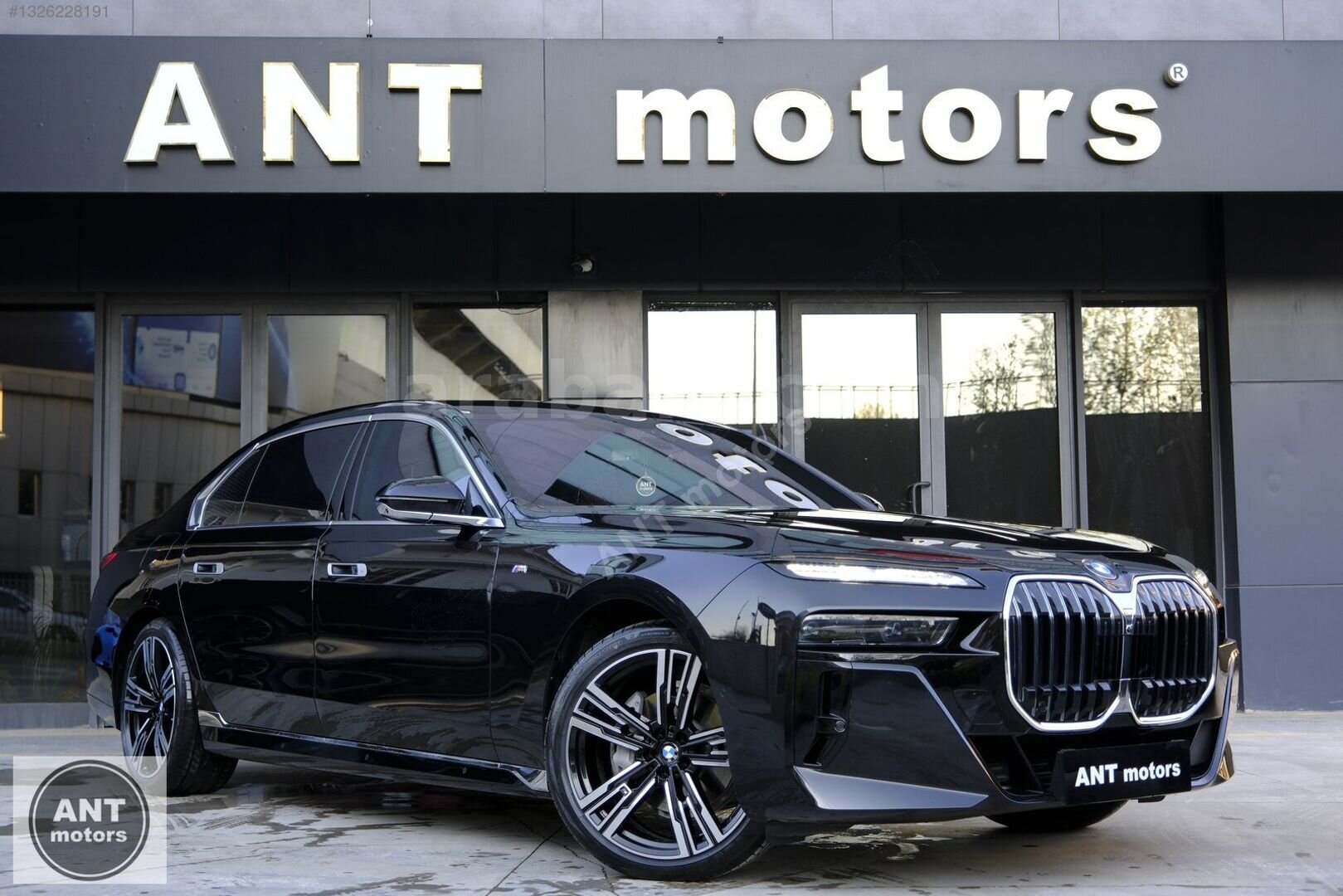 Galeriden BMW 7 Serisi 740d xDrive M Excellence 2025 Model İstanbul 9.000 km Siyah 1