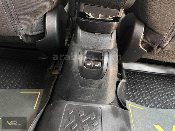 VİP MOTORS DAN DEĞİŞENSİZ 199 BİN KM DE MASRAFSIZ C ELYSEE