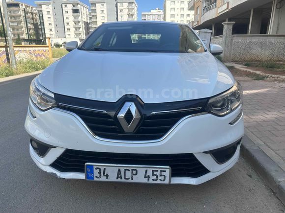 ACİL SATILIK!. Gelen alır. ÖĞRETMENDEN HASAR KAYITSIZ ARAÇ!!