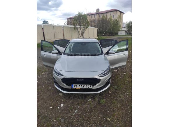 Sahibinden Ford Focus 1.5 EcoBlue Trend X 2024 Model 60.000 km Gri (Gümüş)