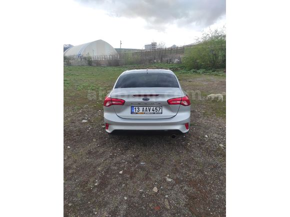Sahibinden Ford Focus 1.5 EcoBlue Trend X 2024 Model 60.000 km Gri (Gümüş)