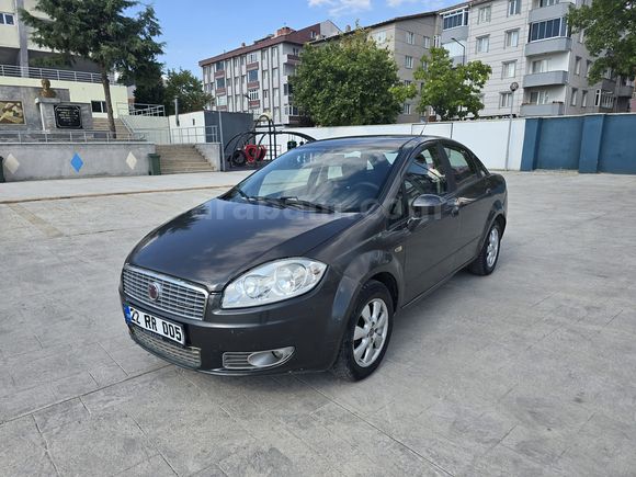 13 YILLIK SAHİBİNDEN 2011 MODEL KLİMALI DİZEL 1.3 MULTİJET LİNEA