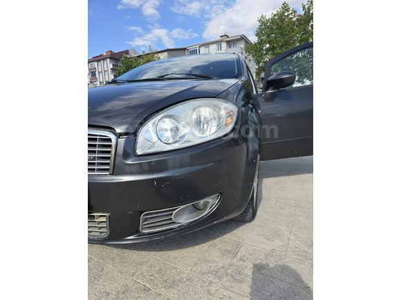 13 YILLIK SAHİBİNDEN 2011 MODEL KLİMALI DİZEL 1.3 MULTİJET LİNEA