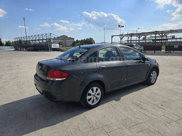 13 YILLIK SAHİBİNDEN 2011 MODEL KLİMALI DİZEL 1.3 MULTİJET LİNEA