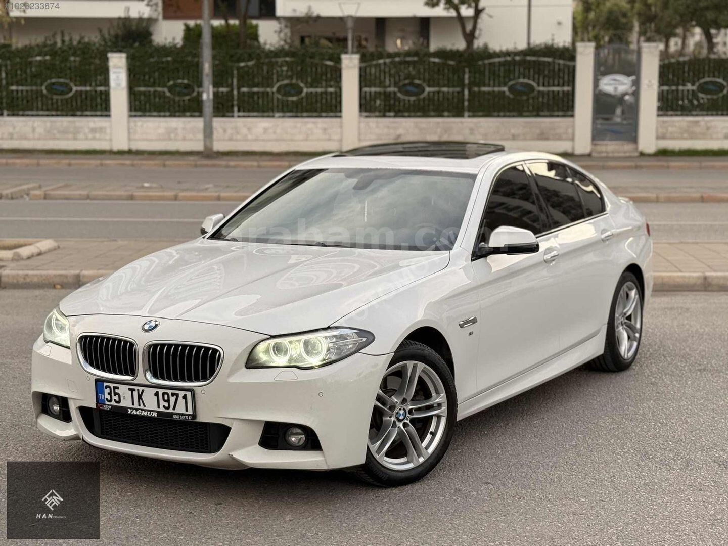 Galeriden BMW 5 Serisi 525d xDrive Executive M Sport 2016 Model İzmir 236.000 km Beyaz 3