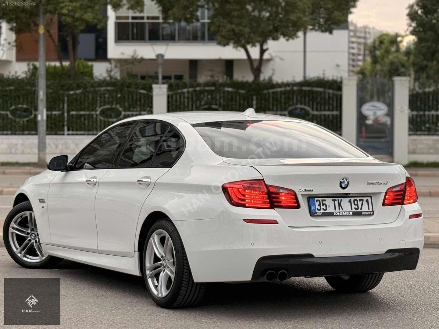 Galeriden BMW 5 Serisi 525d xDrive Executive M Sport 2016 Model İzmir 236.000 km Beyaz 4