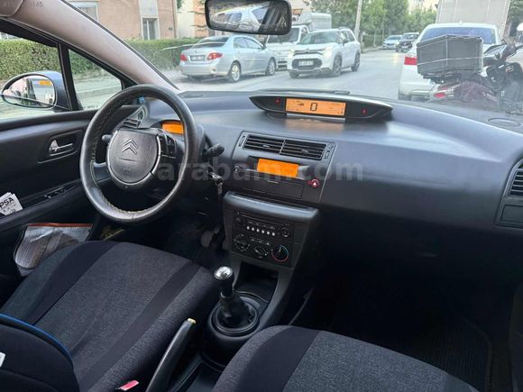 230Binde Emsalsiz Fırsat Aracı C4 Full Bakımlı