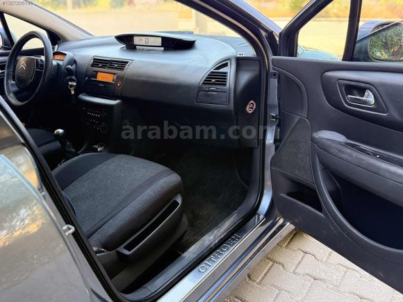 230Binde Emsalsiz Fırsat Aracı C4 Full Bakımlı