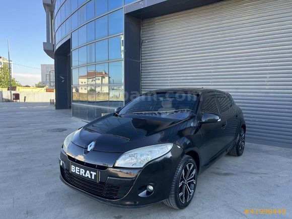 BERAT'DAN-2011 RENAULT MEGANE 1.6 OTOMATİK SANRUFF BAKIMLI