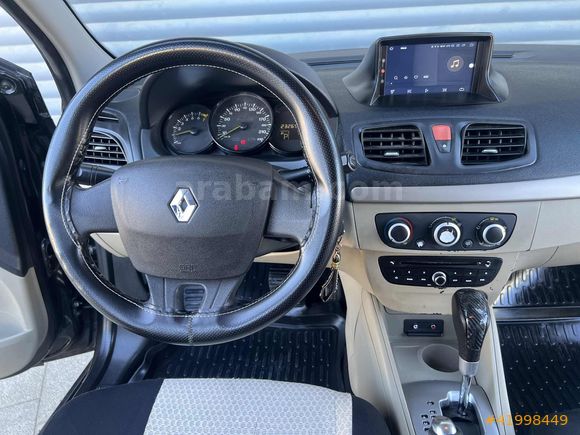 BERAT'DAN-2011 RENAULT MEGANE 1.6 OTOMATİK SANRUFF BAKIMLI