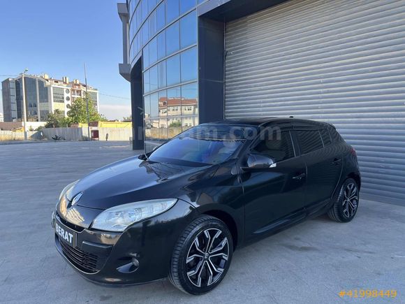 BERAT'DAN-2011 RENAULT MEGANE 1.6 OTOMATİK SANRUFF BAKIMLI