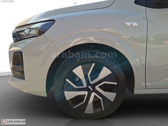 2025 MODEL DACİA SANDERO 1.0 TCE 100PS EXPRESSİON MANUEL HATASIZ