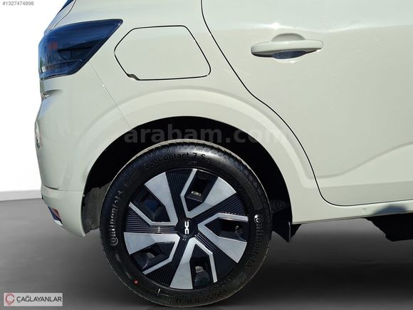 2025 MODEL DACİA SANDERO 1.0 TCE 100PS EXPRESSİON MANUEL HATASIZ