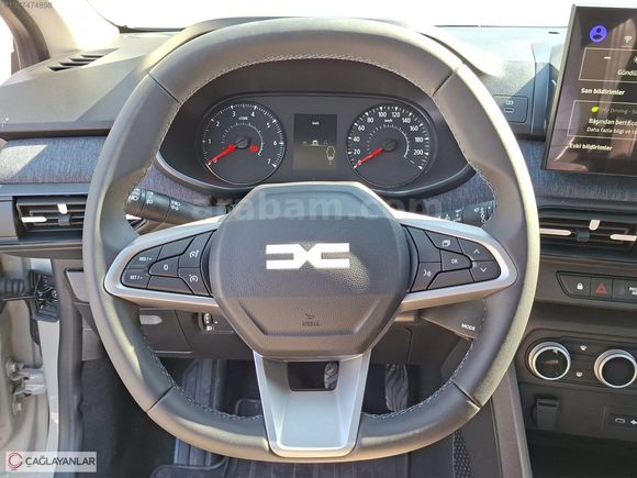 2025 MODEL DACİA SANDERO 1.0 TCE 100PS EXPRESSİON MANUEL HATASIZ