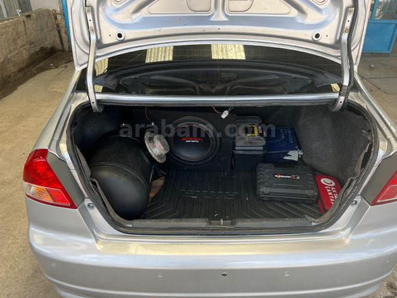 Sahibinden Honda Civic 1.6i VTEC LS 2005 Model