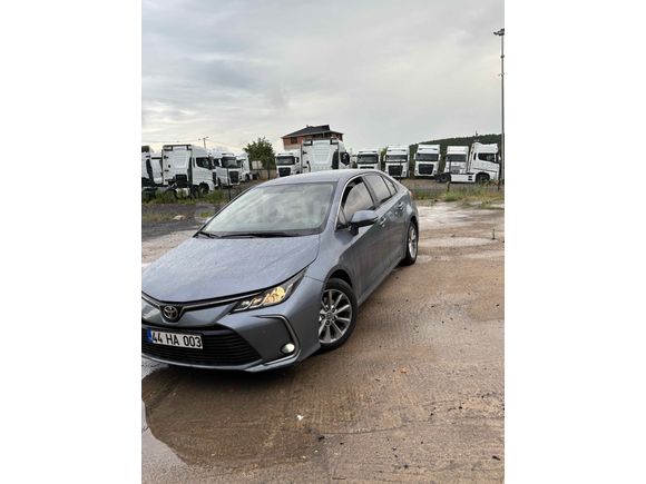 Sahibinden Toyota Corolla 1.5 Dream 2022 Model 