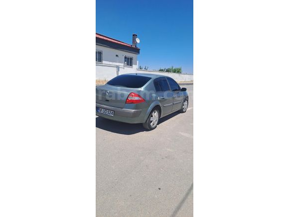 Sahibinden Renault Megane 1.6 Dynamique 2004 Model  243.000 km Yeşil
