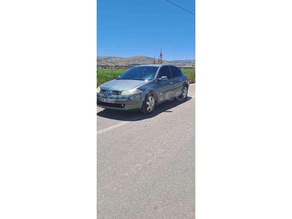 Sahibinden Renault Megane 1.6 Dynamique 2004 Model  243.000 km Yeşil