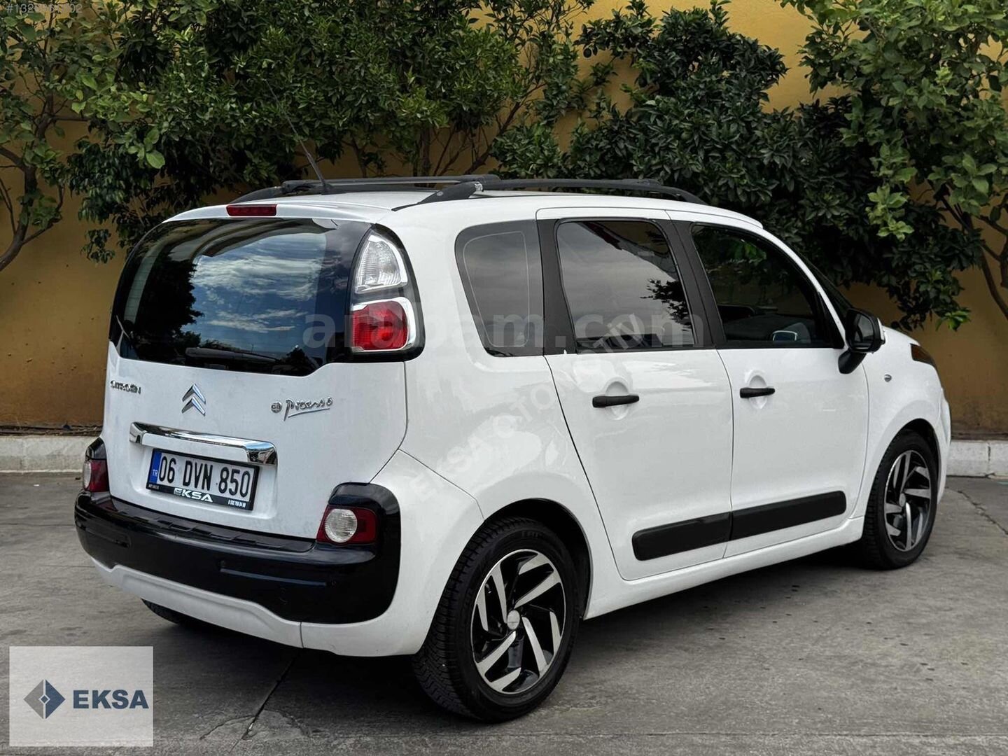Galeriden Citroen C3 Picasso 1.6 HDi SX 2010 Model Antalya 325.000 km Beyaz 4