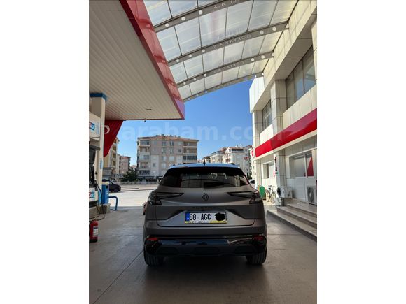 Sahibinden Renault Austral 1.3 Hybrid Techno Esprit Alpine 2025 Model