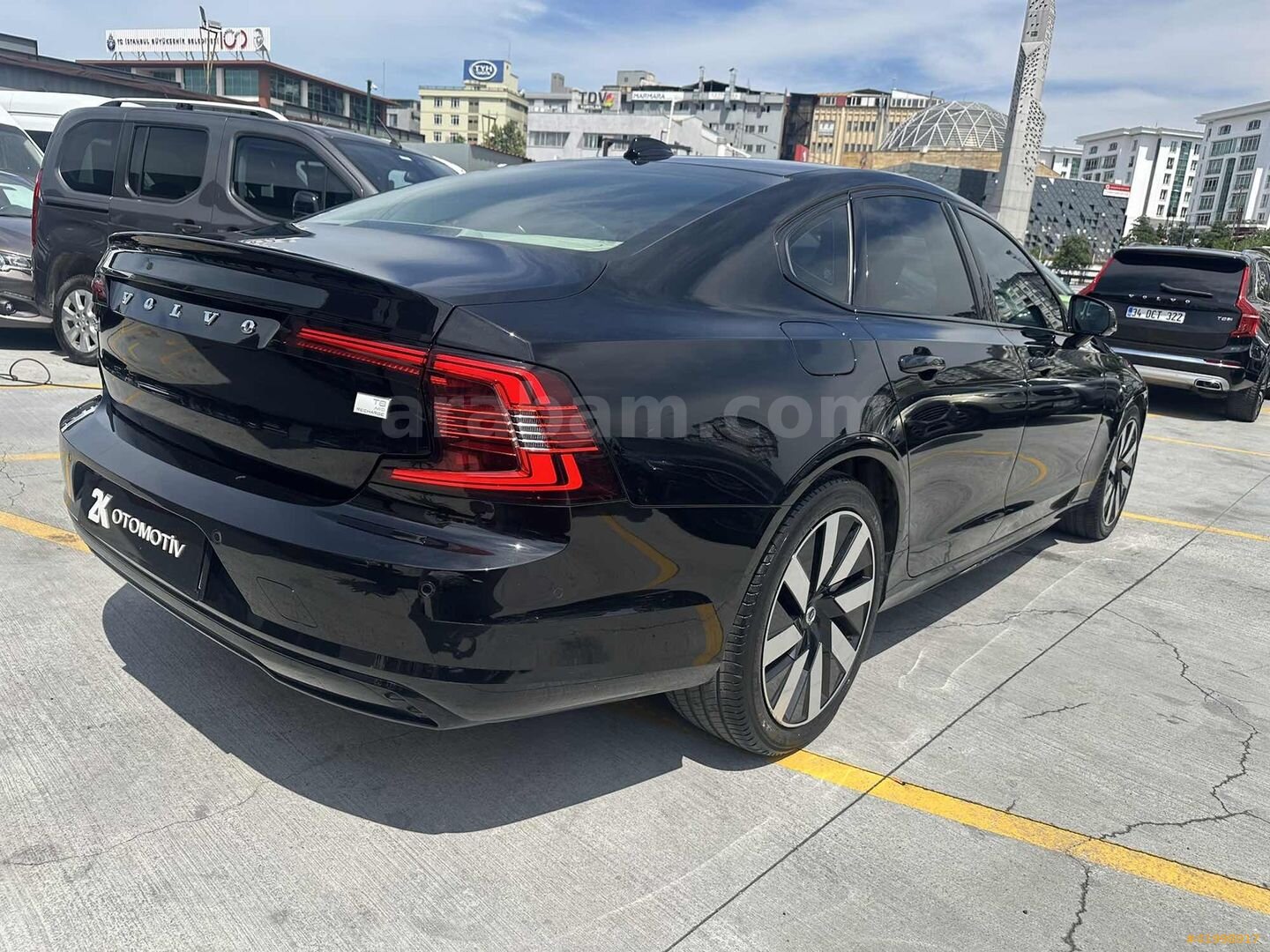 Galeriden Volvo S90 2.0 T8 Recharge Plus Dark 2024 Model İstanbul 45.865 km Siyah 4