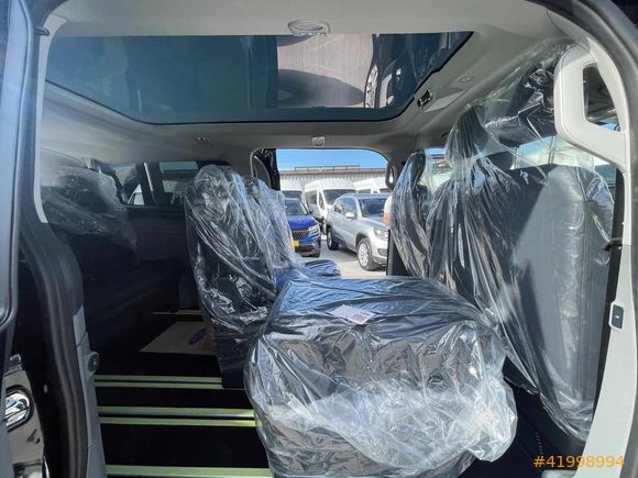 2K OTOMOTİV'DEN 2025 MODEL FORD TOURNEO CUSTOM TİTANİUM PLUS