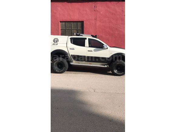 Sahibinden Mitsubishi L 200 4x4 Storm 2017 Model 