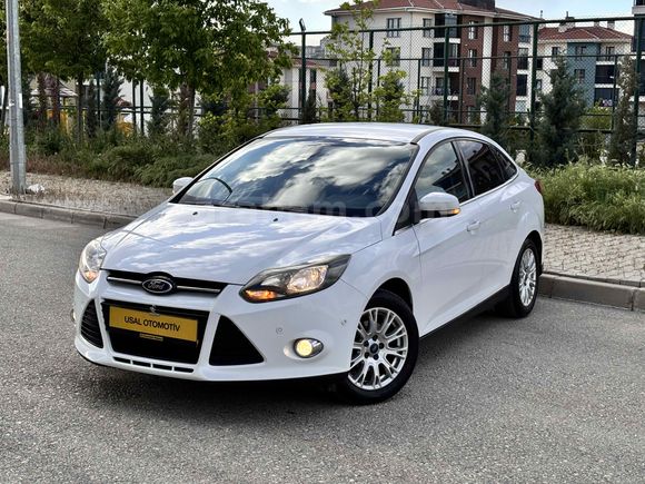 FORD FOCUS 1.6 BENZİNLİ EMSALSİZ TİTANİUM SMART PAKET 