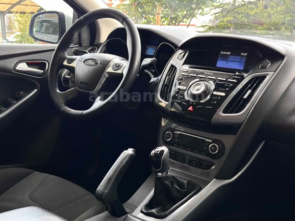 FORD FOCUS 1.6 BENZİNLİ EMSALSİZ TİTANİUM SMART PAKET 