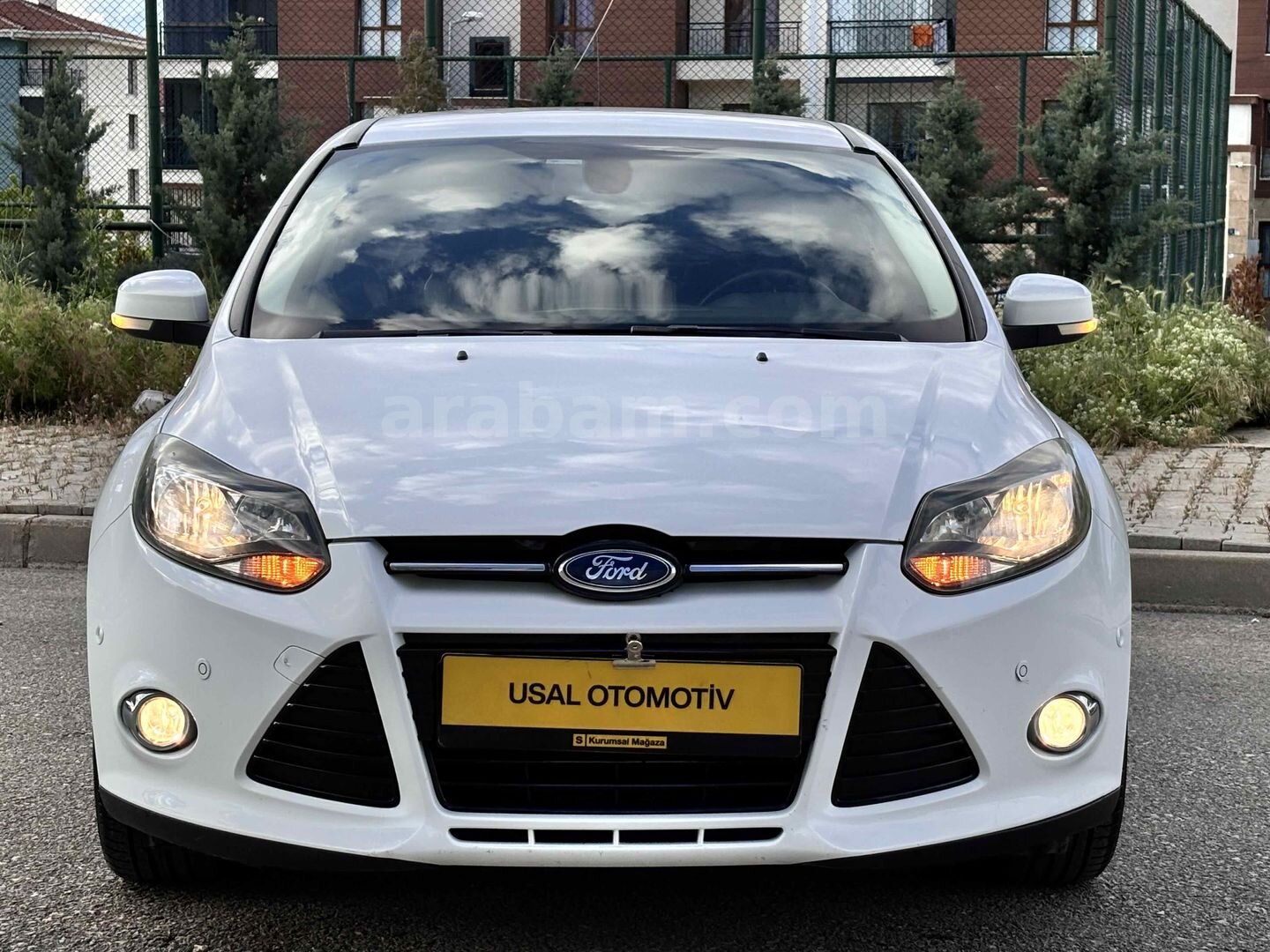 Galeriden Ford Focus 1.6 Ti-VCT Titanium 2014 Model Elazığ 132.000 km Beyaz 3