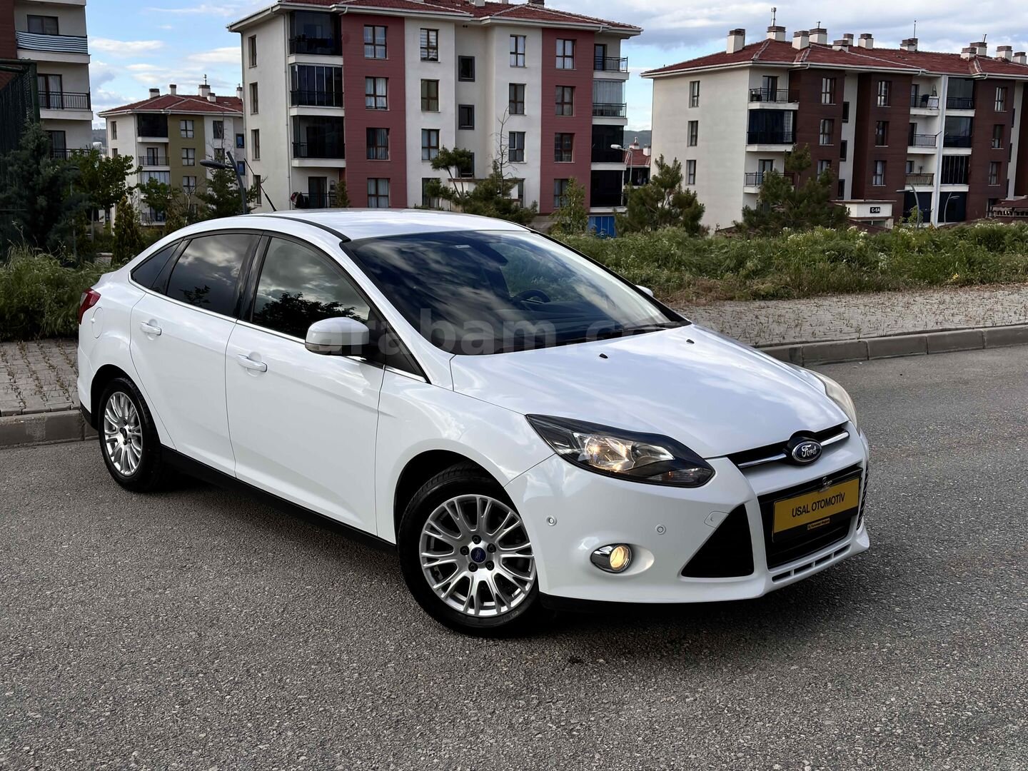 Galeriden Ford Focus 1.6 Ti-VCT Titanium 2014 Model Elazığ 132.000 km Beyaz 5