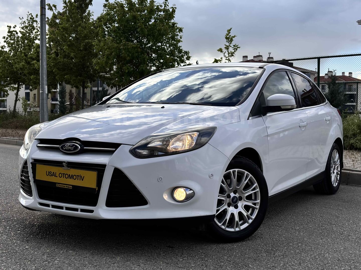 Galeriden Ford Focus 1.6 Ti-VCT Titanium 2014 Model Elazığ 132.000 km Beyaz 7