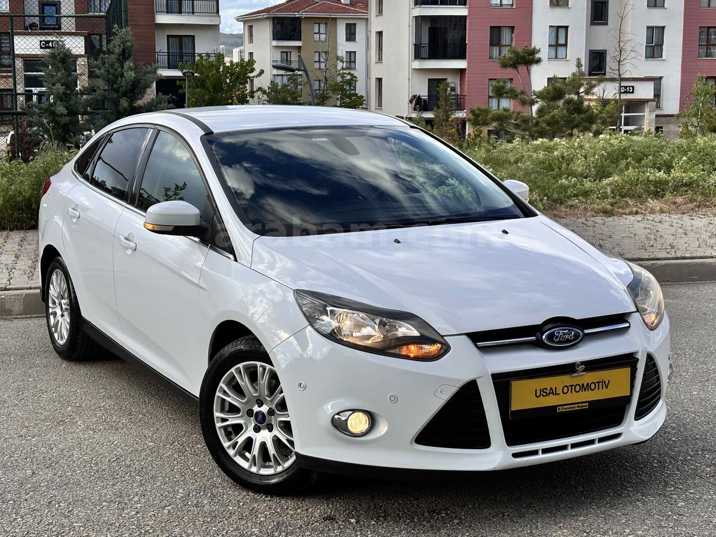 Galeriden Ford Focus 1.6 Ti-VCT Titanium 2014 Model Elazığ 132.000 km Beyaz 4