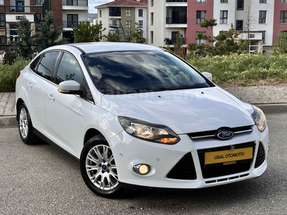 FORD FOCUS 1.6 BENZİNLİ EMSALSİZ TİTANİUM SMART PAKET 